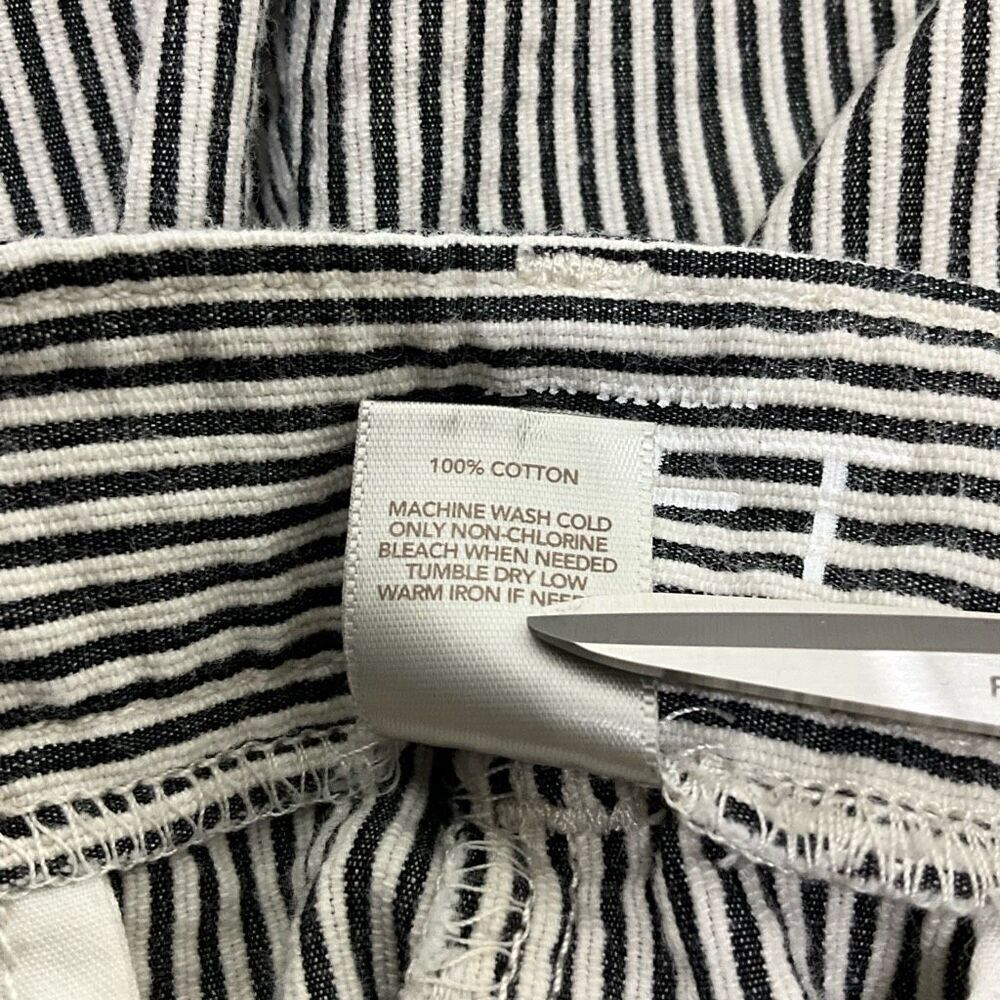 ANN TAYLOR LOFT Bermuda Length Shorts - Picture 5 of 5